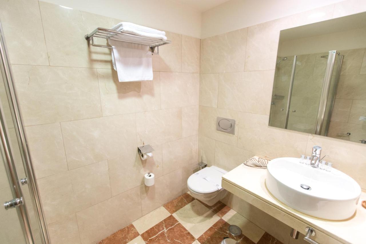 Hotel Garelos เบตันซอส ภายนอก รูปภาพ
